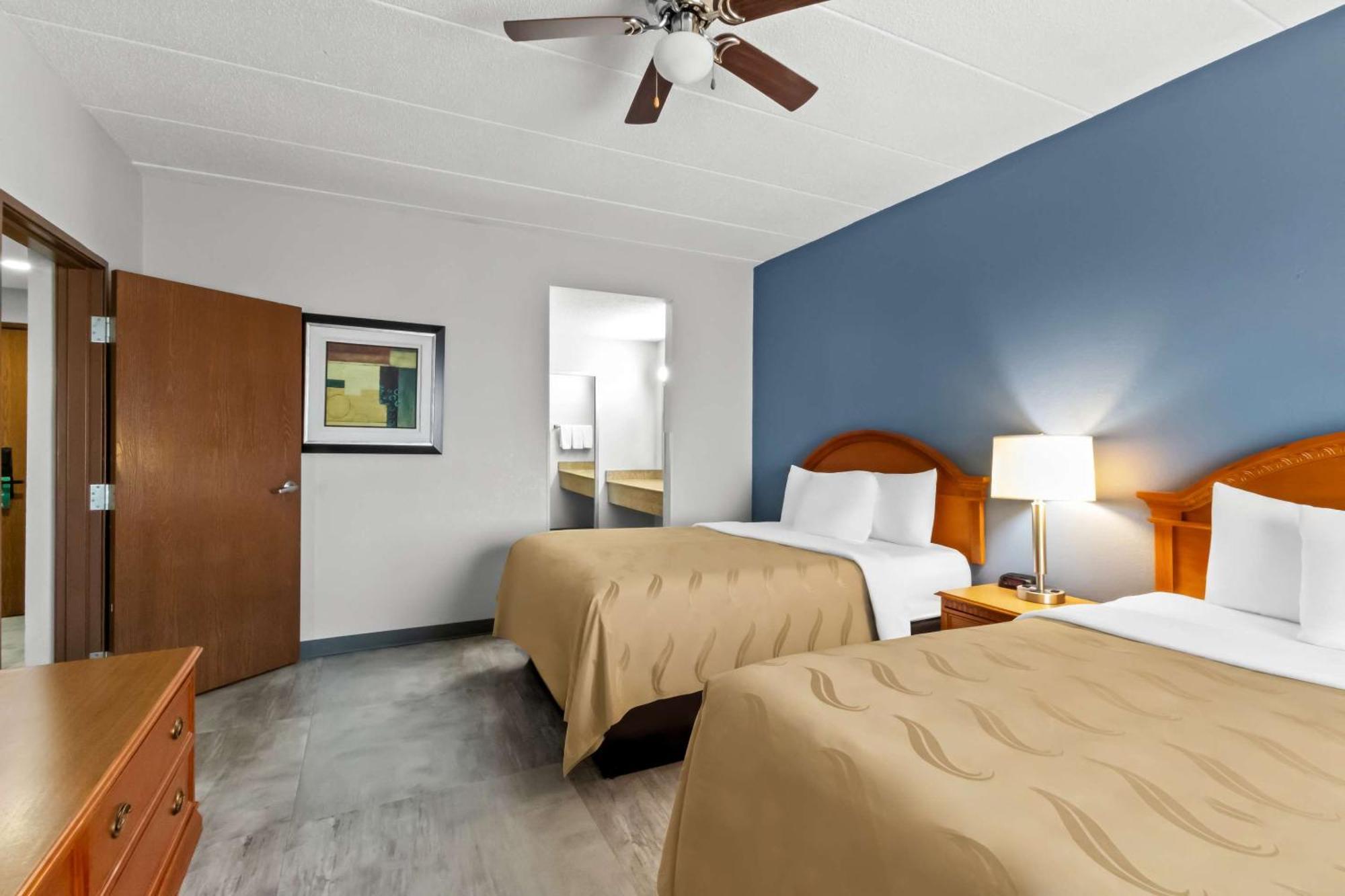 Quality Inn & Suites Cvg Airport Erlanger Exterior photo